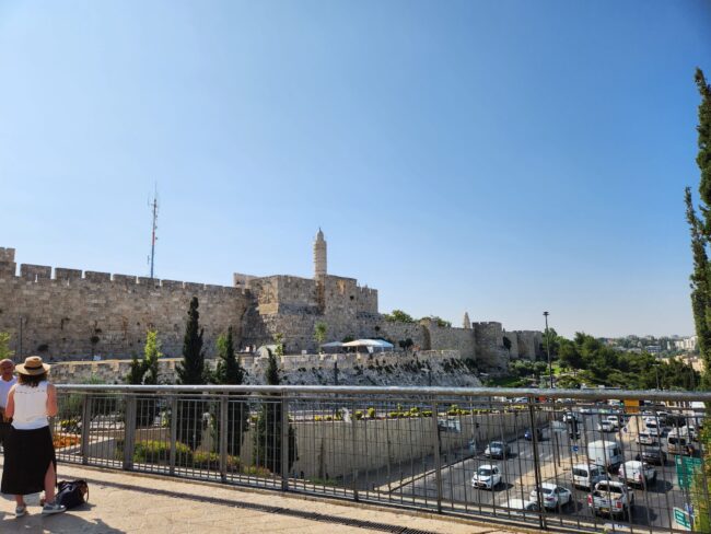 Rabbi at the Kotel3